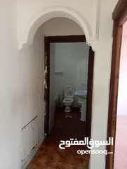  6 شقة للبيع في عمان جبل النزهة بسعر حرق