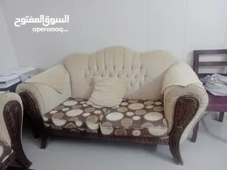  2 كنب مستعمل بحالت الوكاله