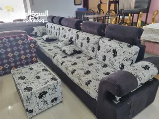  1 NEW CONDITION 7 SEATER SOFA WITH TABLE FOR SALE. URGENT SALE