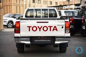  6 Toyota Hilux 2023  هيلوكس كبينه واحده واطي 2023 جير عادي عداد زيرو