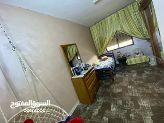  13 منزل للبيع من المالك مباشرة منطقة هادئه   مساحة 155 في الهاشمي الشمالي  بأفضل سعر
