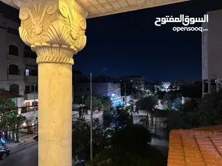  7 شقة طابقية طابق اول 3 غرف نوم 3 صالات 3 حمامات نظيفة جداً البناء 5 سنوات  الحي الشرقي قرب حديقة تونس