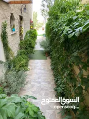  5 شقة شبه ارضي للبيع ابونصير حي السعادة
