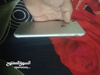  4 ايفون 7 بحاله فوق الممتازه بالكرتونه والشاحن والصور والمعاينه خير دليل