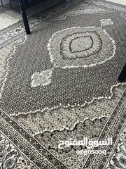  1 سجاد نظيف وشبه جديد للبيع