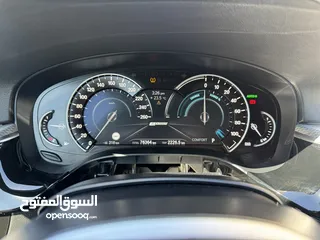  8 BMW 530e 2018