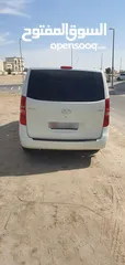  4 Hyundai H1 2009