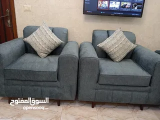  1 طقم كنب تفصيييييييييل جديد تاريخ الفاتوره 30/4 للبيع بسبب ضيق المكان