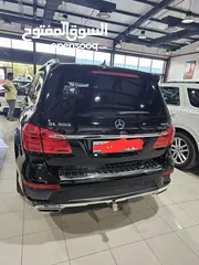  10 Mercedeez Benz GL 500