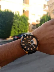  6 للبيع ساعتين DIESEL ORIGINAL FULL GOLD فل ذهبي