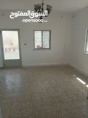  1 شقة للإيجار بجبل التاج طلوع رغدان