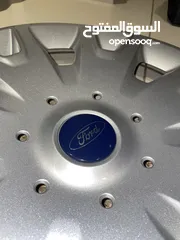  6 Original Ford wheel covers