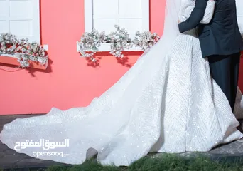  3 فستان زفاف للبيع حالته ممتازة جدا جدا جدا