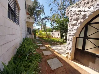  9 Villa  for rent in abdoun  ( Property 33552 )-174563312