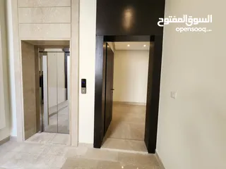 5 شقة طابقية فاخرة للبيع في عبدون  ref : 14383