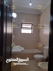  11 شقة ارضية مع ترس في عبدون