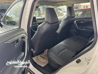  6 Toyota Rav4 2023 XLE Premium