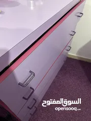  4 غرفة نوم بنات لون زهري وبنفسجي