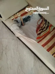  3 طقم كنب 7مقاعد مع طاولات الوسط 200 دينار