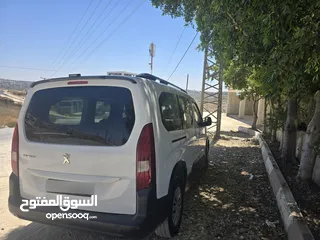  4 بيجو ريفتر 2022 للبيع