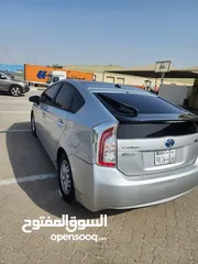  5 Toyota Prius 2015 very neat full option with solar panels