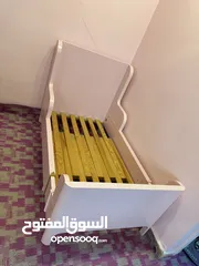  1 تخت بناتي للبيع