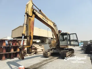  9 Komatsu PC 200 (2005)