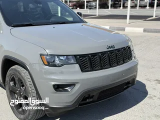  11 Jeep Grand Cherokee 2019 model, imported from America, accident-free, in agency condition