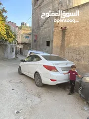  3 مركبه من نوع هونداي اكسنت 2014المركبه ما شاء الله عنها وضعها ممتاز ولا يوجد فيها اي قص وعظمها ممتاز