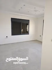 8 شقه طابق ارضي قرب كلية البلقاء الحي الشرقي مساحة الشقه 181 م2 جديد غير مسكون بأعلى تنظيم وموقع ومساح