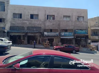  1 مجمع تجاري و صناعي بموقع مميز