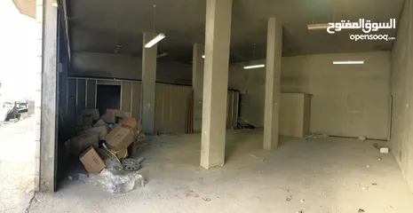  3 مخزن للإيجار – مساحة واسعة وموقع مميز
