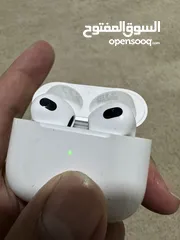  2 Air pods generation 3