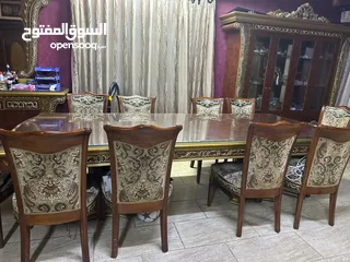  2 طاولة سفره مع لوح سكريت و 10كراسي مع بيرو ومع  وكومادينا  طقم مغربي مع طاولتين وسط خشب زان حفر