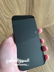  2 iPhone 13 (128 gb) 86%  أيفون 13 بطاريات عالية بحالة الوكالة   New apple airpods 4