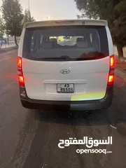  18 باص هونداي H1 بنزين ماتور 2400 فحص مرخص سنه مكيف ليمتد 8 ركاب مرخص دهان كوشوش جديد بطاريه جديده