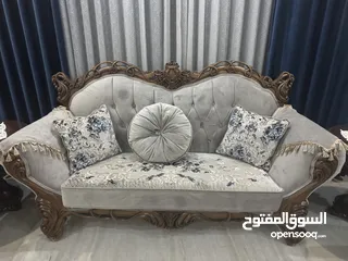  1 كنب أنيق لغرفة الجلوس بتصميم عصري – 7 مقاعد