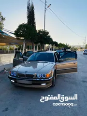  2 bmw وكالة موديل 2000