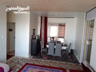  8 شقة في أبو نصير حارة رقم 4 بالقرب من المركز الأمني طابق ثالث  3 غرف نوم - صالون - حمامين - مطبخ راكب