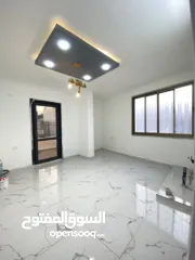  6 روف للبيع مقابل الأكاديميه مباشره