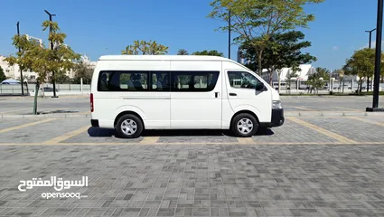  1 Toyota Passenger Van 2019