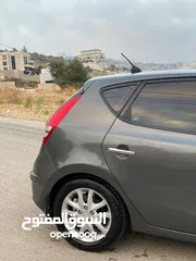  4 هونداي i30 موديل 2009 عداد 90000 سياره نضيفه ولا أروع بدون حوادث مناسبه للعائلات و الستعمال اليومي