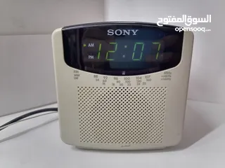  1 راديو Sony ساعه مستعمل صوت واضح دون تشويش FM/MW/LW    .