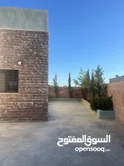  7 للبيع بيت ريفي تشطيب سوبر ديلوكس منطقة دحل (المدور) شرق جرش