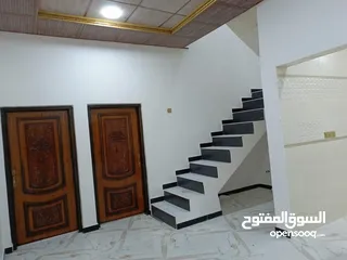  13 قطع وبيوت للبيع