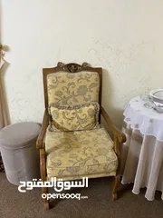  9 طقم كنب ضيافة تفصيل خشب ممتاز – بحالة ممتازة