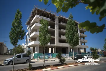  12 تملك مكتب بالطابق الرابع مع إطلالة شمالية شرقية بانورامية في Rawas Gate