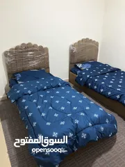  3 شقه مفروشه اثاث شبه جديد خلف ارابيلا مول مكيفه قريبه من جميع الخدمات والمولات