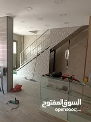  13 محل تجاري طابق ثاني مطل على الشارع ومدخل على الشارع مساحة 150متر مع برندة