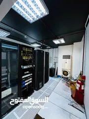  10 مكتب مفروش بموقع مميز ومجمع فخم للايجار في عبدون